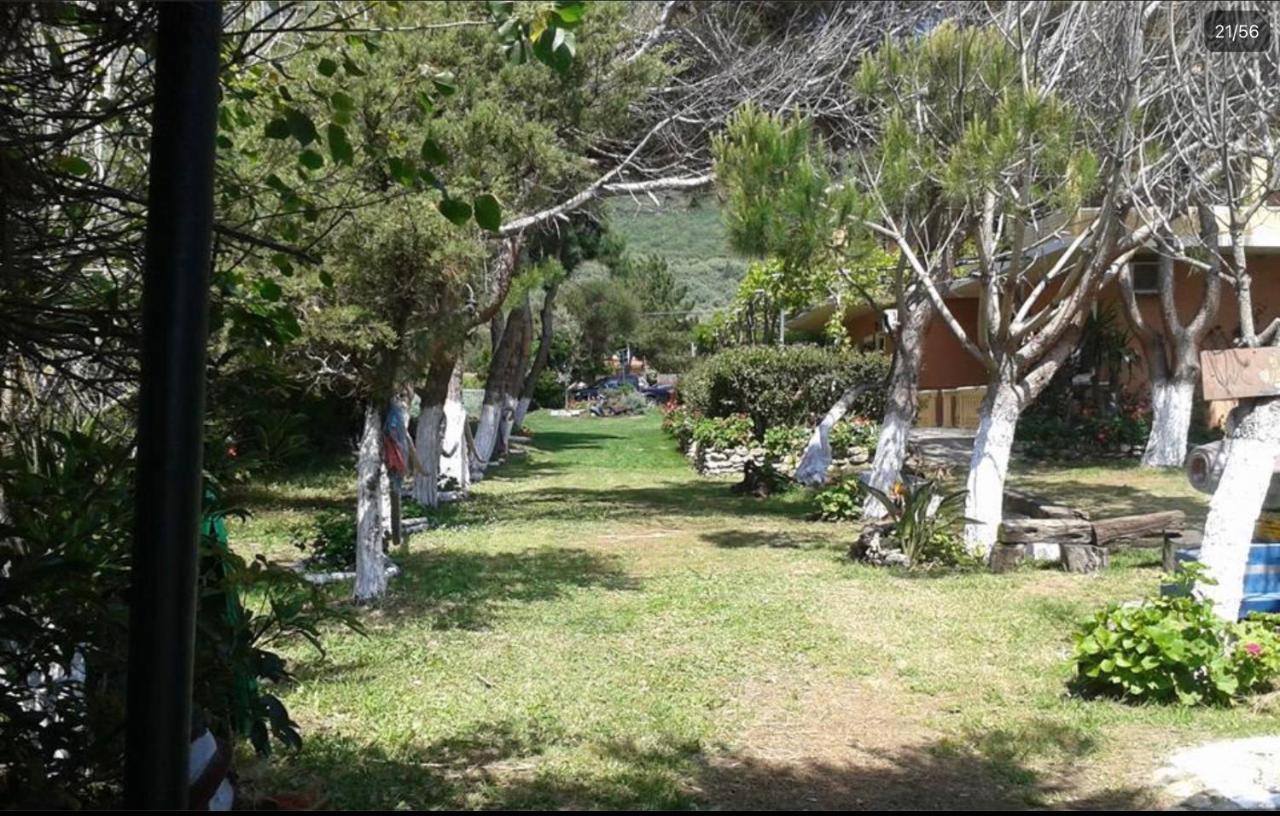 Stefanias Prasoudi Beach Ágios Matthaíos Kültér fotó