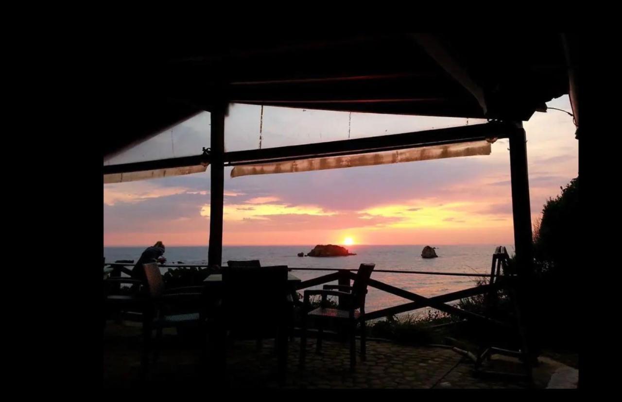Stefanias Prasoudi Beach Ágios Matthaíos Kültér fotó