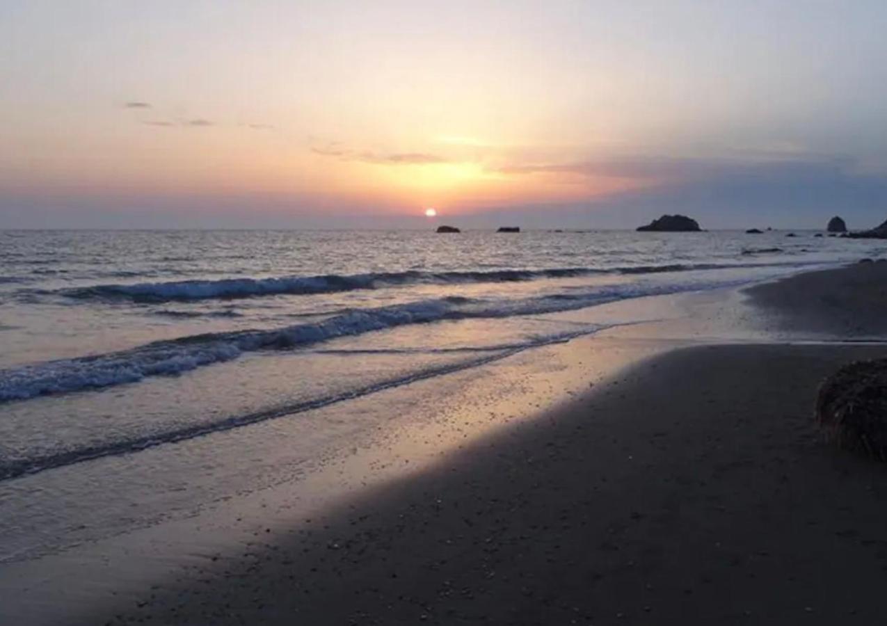 Stefanias Prasoudi Beach Ágios Matthaíos Kültér fotó